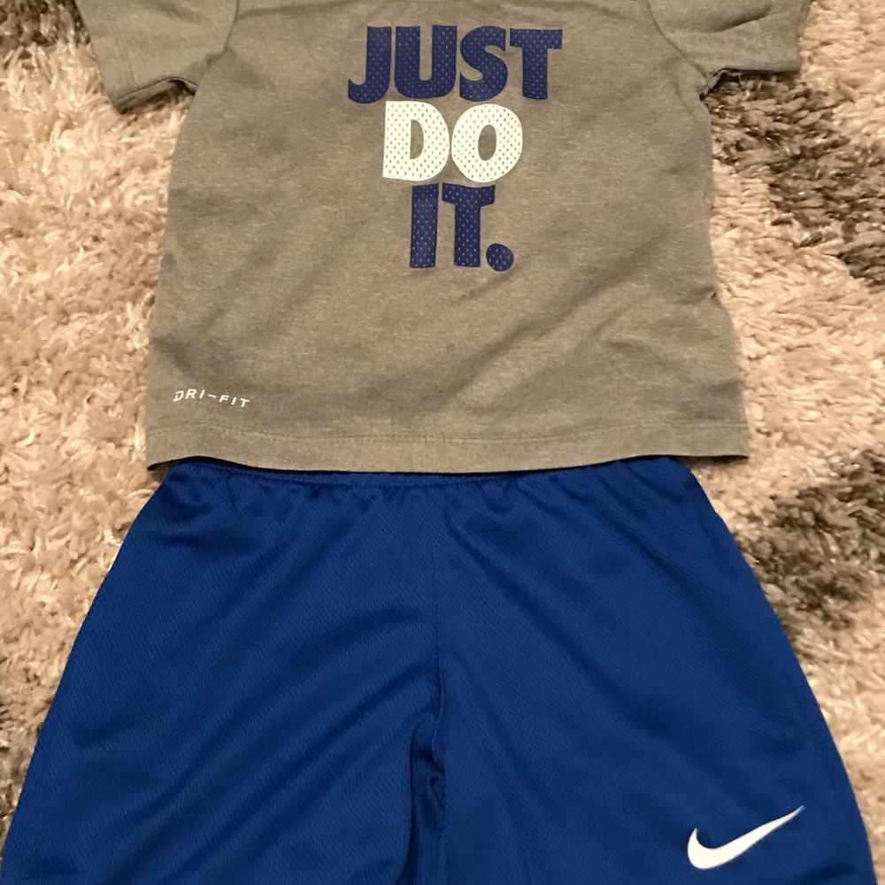 Nike/under armour lot